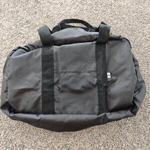 uniqlo gym bag